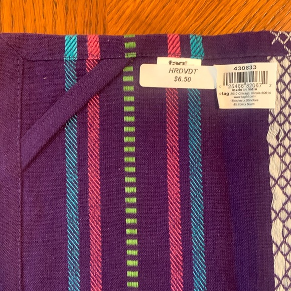 NEW Bundle of Two Decretive Kitchen Towels - Picture 3 of 11